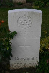 Dozinghem Military Cemetery - Vaughan, H